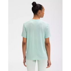 The North Face : Women’s Wander Short Sleeve T-Shirt - Misty Jade Heather THE NORTH FACE Clothing