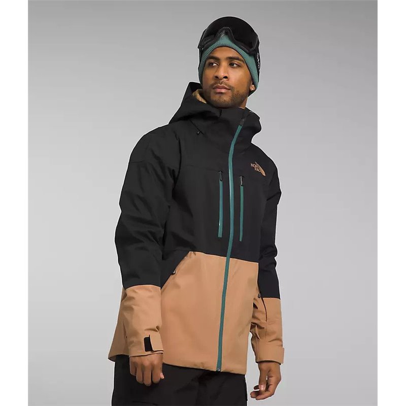 North Face M Chakal Jkt Almond Butter Black THE NORTH FACE Jackets & Vests