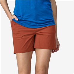 Patagonia W's Quandary Shorts 5 in Mangrove Red