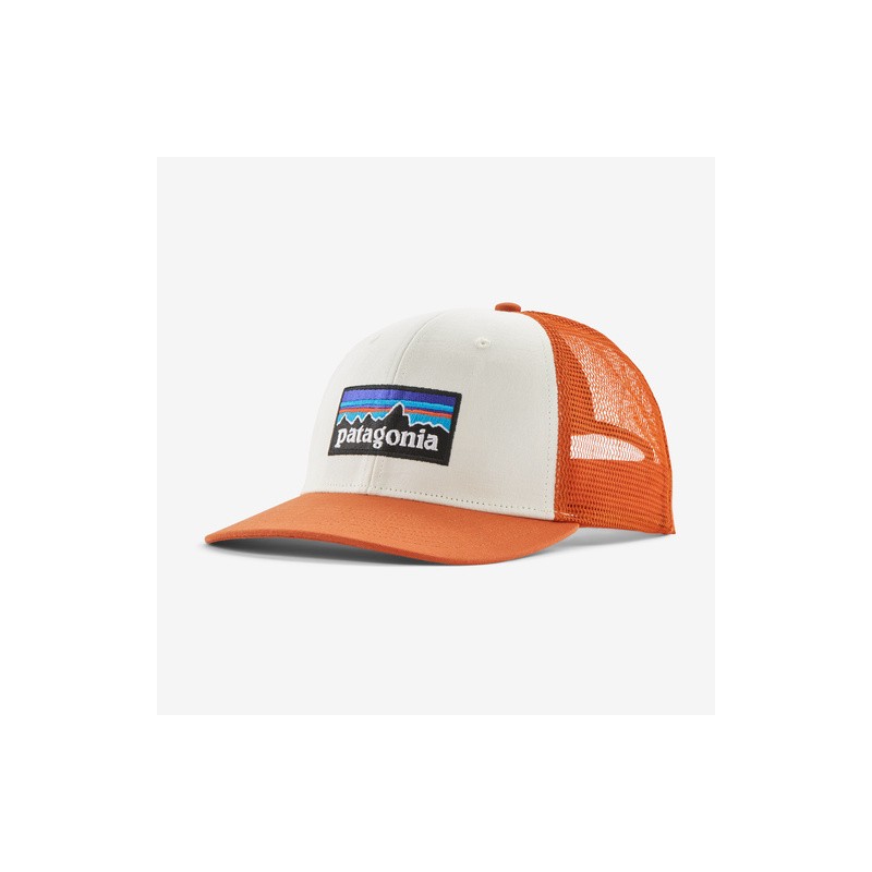 Patagonia P-6 Logo Trucker Hat White RedTail Rust Patagonia Chapeaux et casquettes