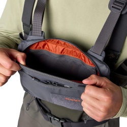 Simms Tributary Chest Pack - Bistre - Simms - sporteque.ca