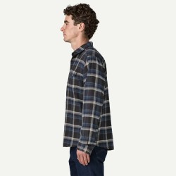 Patagonia M's Long-Sleeved Lightweight Fjord Flannel Shirt Cozy Cabin: Ink Black - Patagonia - sporteque.ca